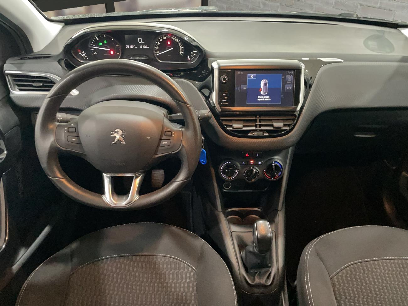 2017 Peugeot 208 208 1.6 BlueHDi Style 75 5p coche de segunda mano